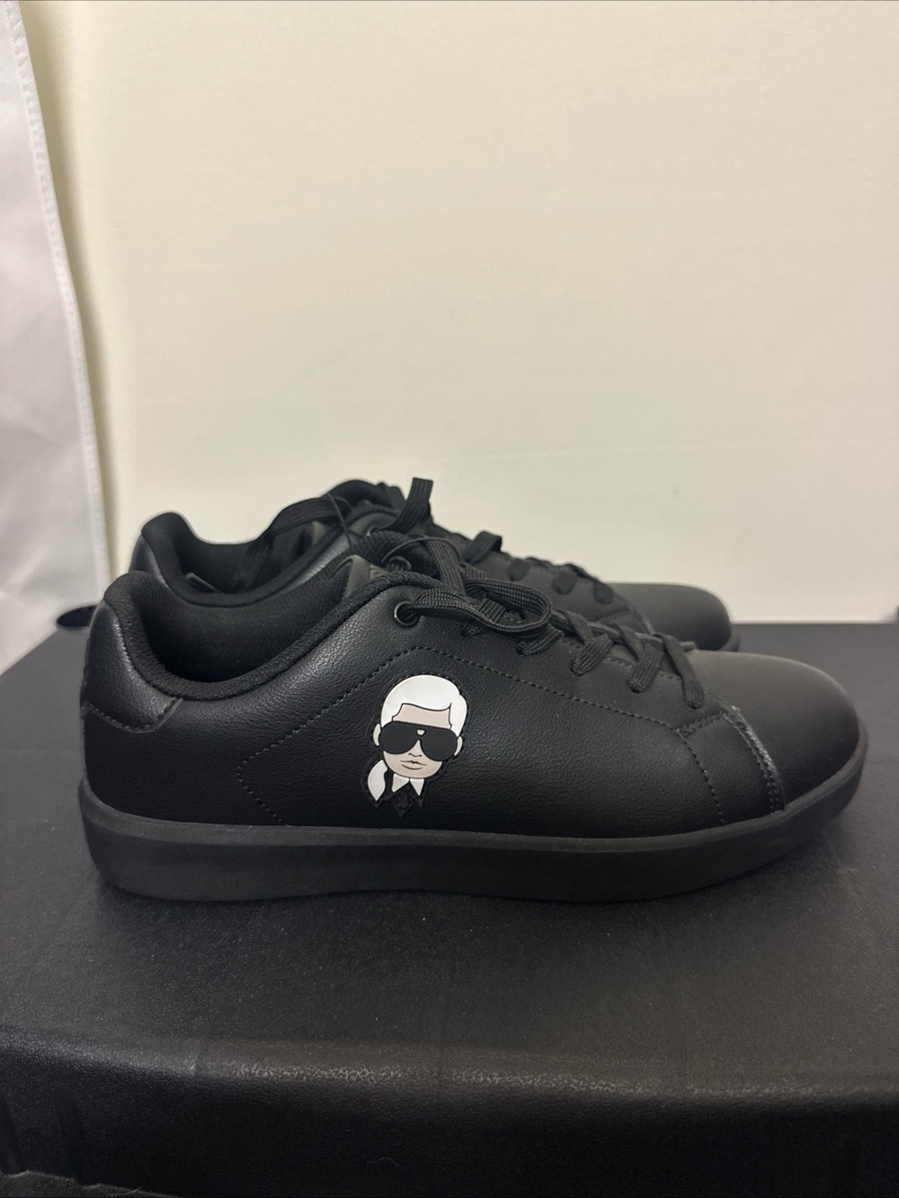 Karl Lagerfeld Paris Cyro Men's Size 9